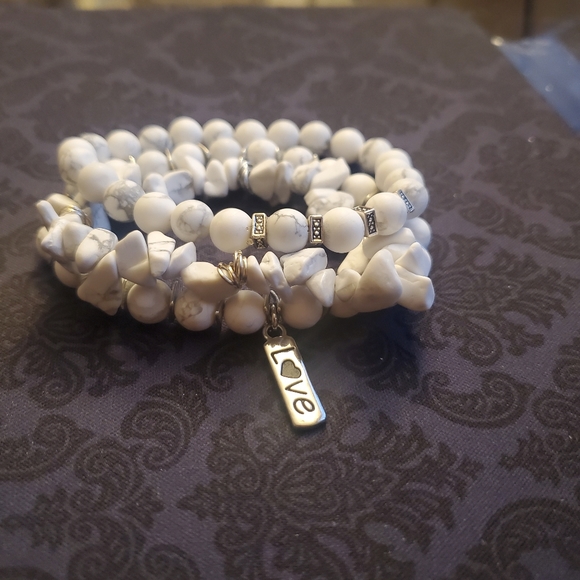 Howlite bracelet - Picture 2 of 2